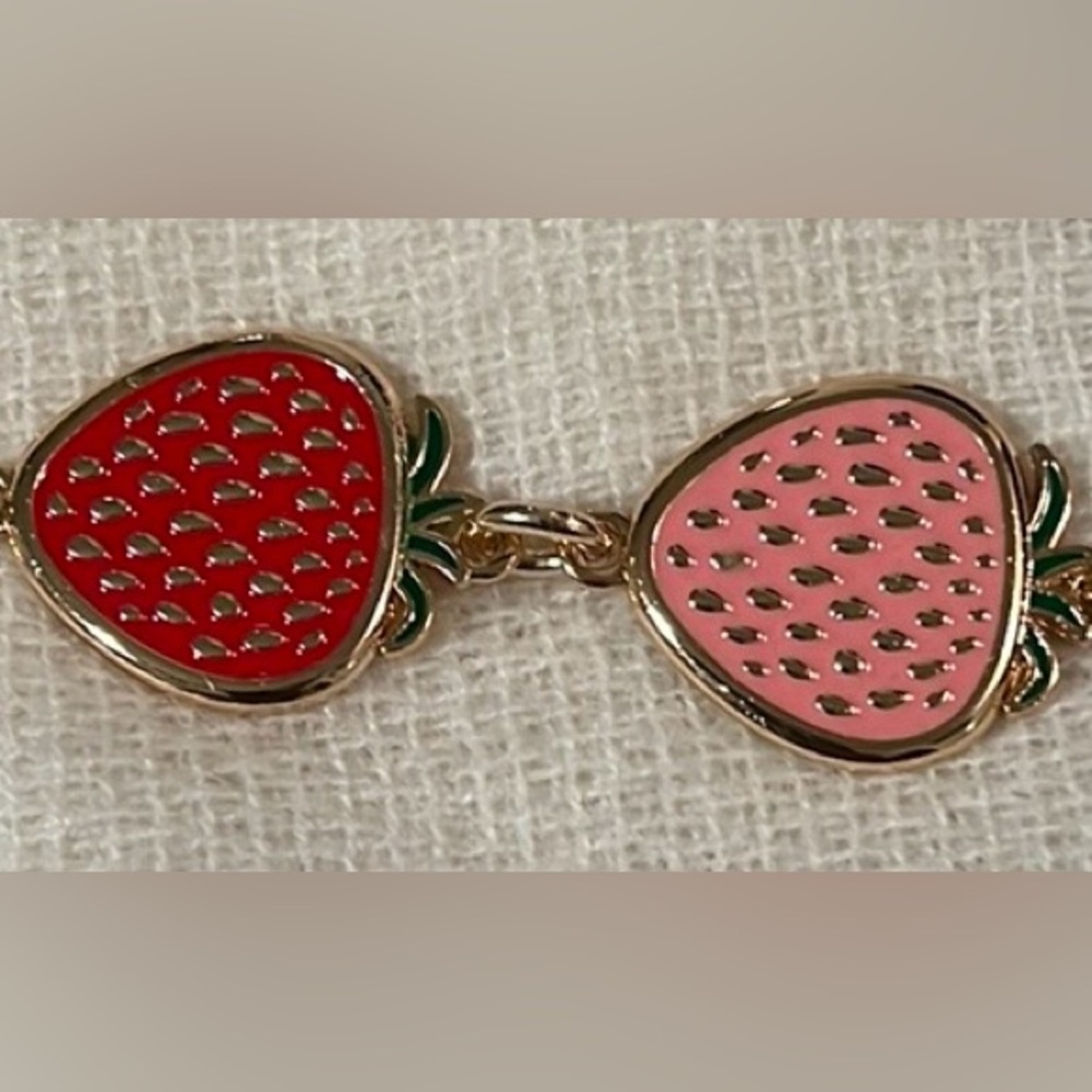 Strawberry Bag chain Or Key chain. Gold tone.